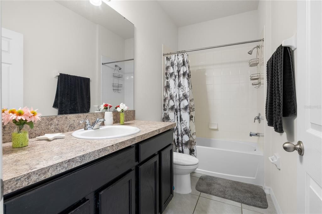 For Sale: $505,000 (4 beds, 2 baths, 1833 Square Feet)