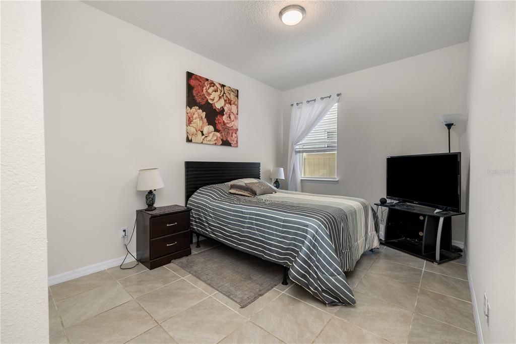 For Sale: $505,000 (4 beds, 2 baths, 1833 Square Feet)