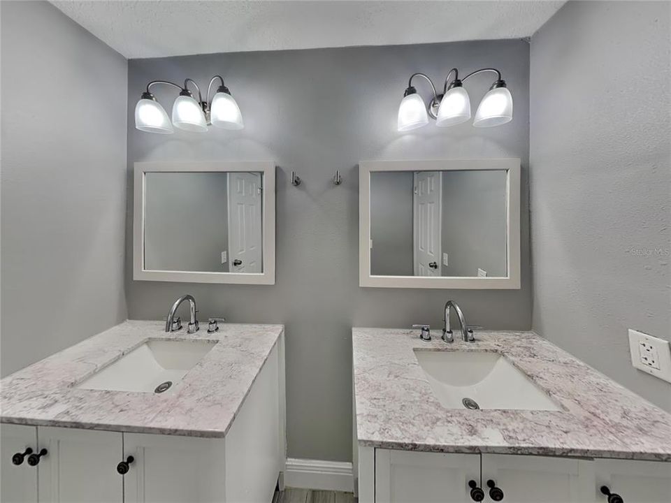 For Rent: $2,949 (4 beds, 2 baths, 1968 Square Feet)