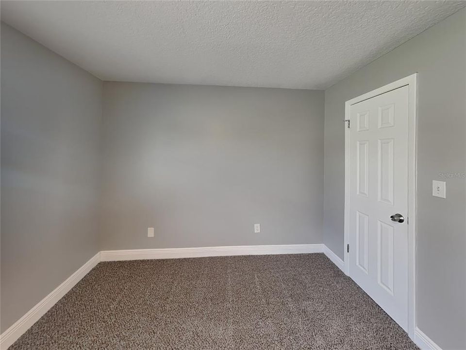 For Rent: $2,949 (4 beds, 2 baths, 1968 Square Feet)