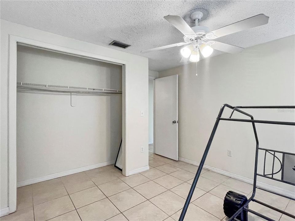 For Rent: $2,300 (3 beds, 2 baths, 1090 Square Feet)