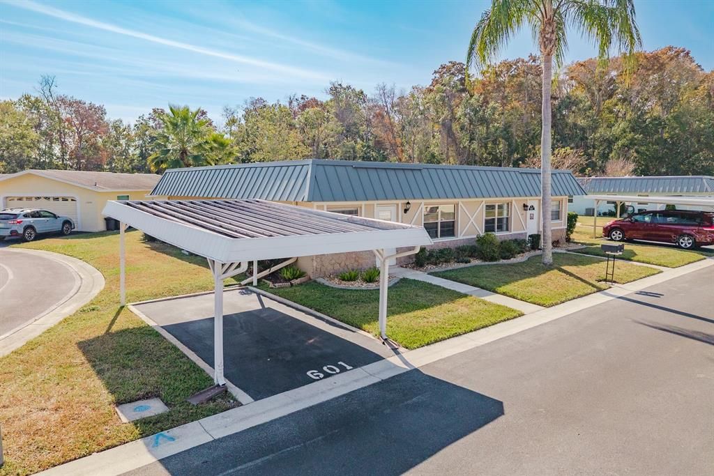 For Sale: $125,000 (2 beds, 2 baths, 984 Square Feet)