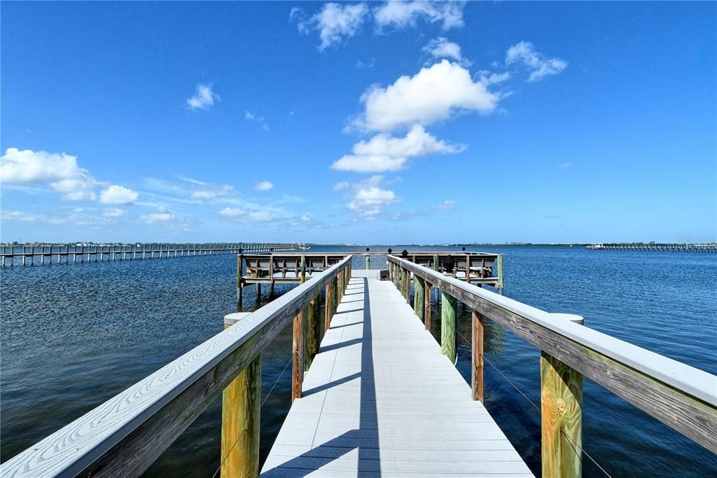 For Sale: $265,000 (2 beds, 2 baths, 1104 Square Feet)