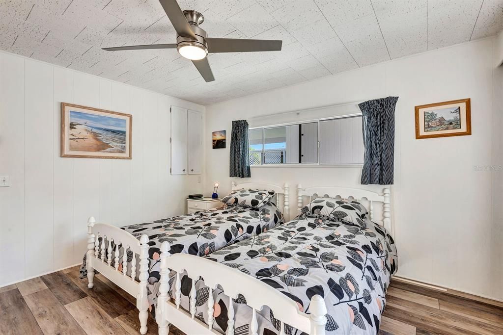 For Sale: $265,000 (2 beds, 2 baths, 1104 Square Feet)