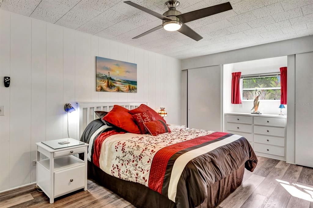 For Sale: $265,000 (2 beds, 2 baths, 1104 Square Feet)