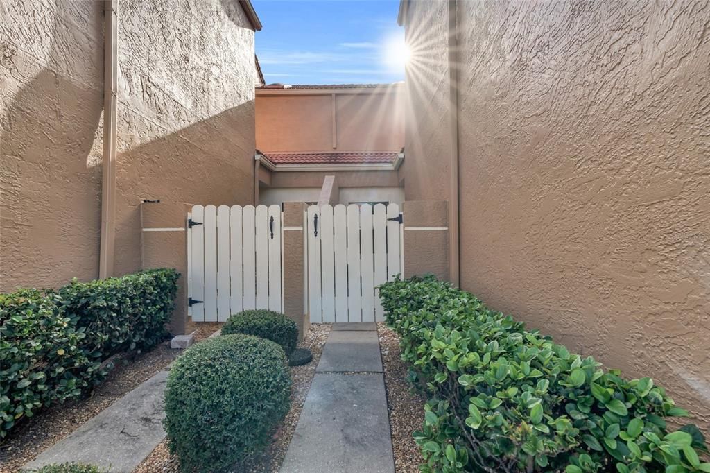 待售: $234,900 (2 贝兹, 2 浴室, 1048 平方英尺)