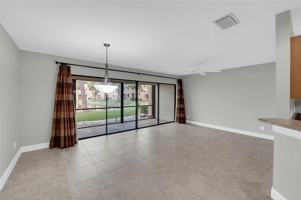 待售: $234,900 (2 贝兹, 2 浴室, 1048 平方英尺)