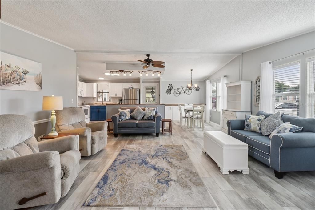 En Venta: $224,900 (2 camas, 2 baños, 1050 Pies cuadrados)