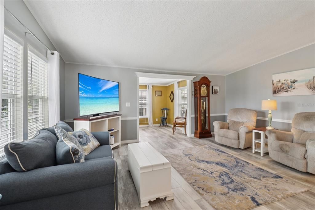 En Venta: $224,900 (2 camas, 2 baños, 1050 Pies cuadrados)