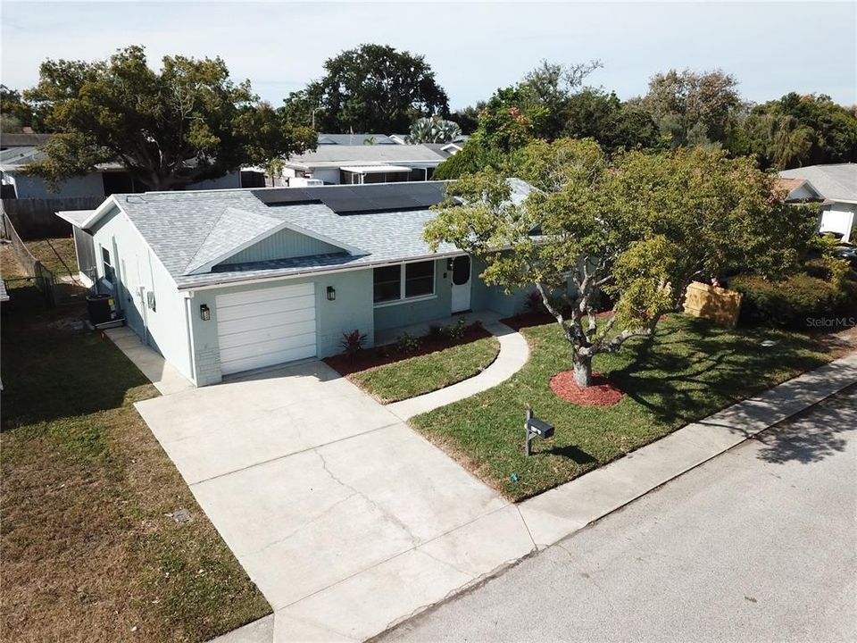 For Sale: $299,900 (3 beds, 2 baths, 1362 Square Feet)