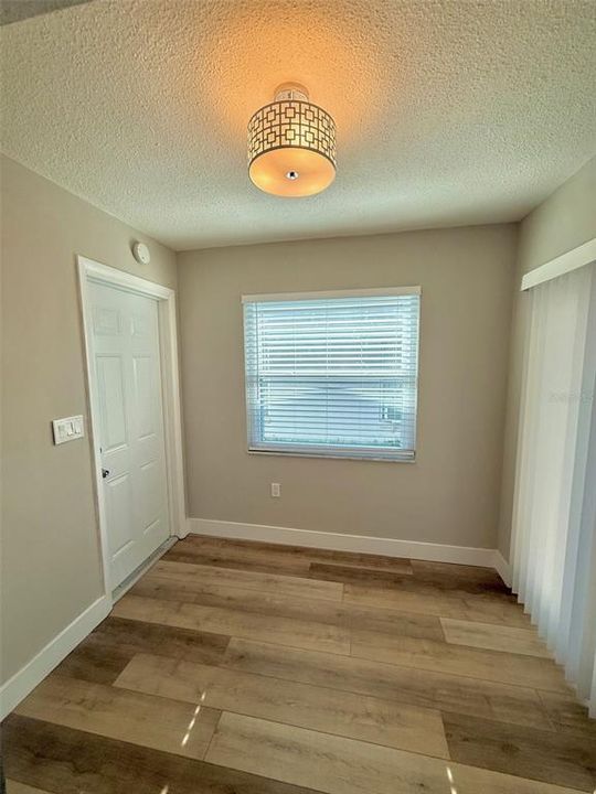 For Sale: $299,900 (3 beds, 2 baths, 1362 Square Feet)