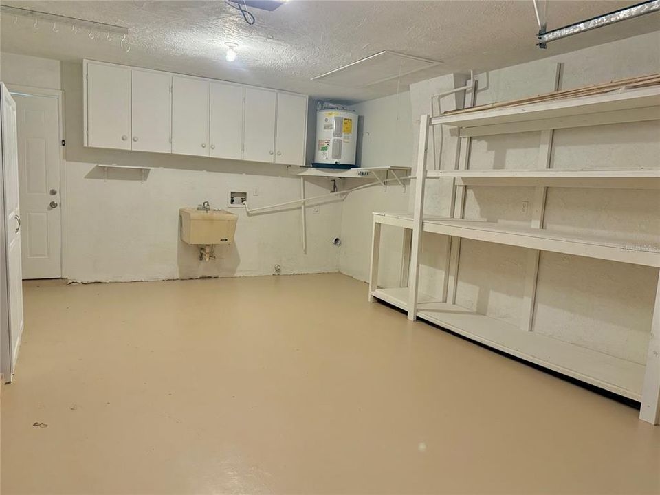 For Sale: $299,900 (3 beds, 2 baths, 1362 Square Feet)