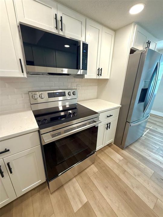 For Sale: $299,900 (3 beds, 2 baths, 1362 Square Feet)