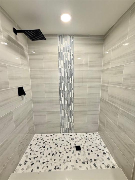 For Sale: $299,900 (3 beds, 2 baths, 1362 Square Feet)