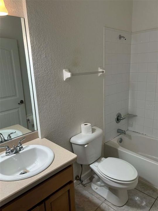 На продажу: $180,000 (2 спален, 2 ванн, 1143 Квадратных фут)