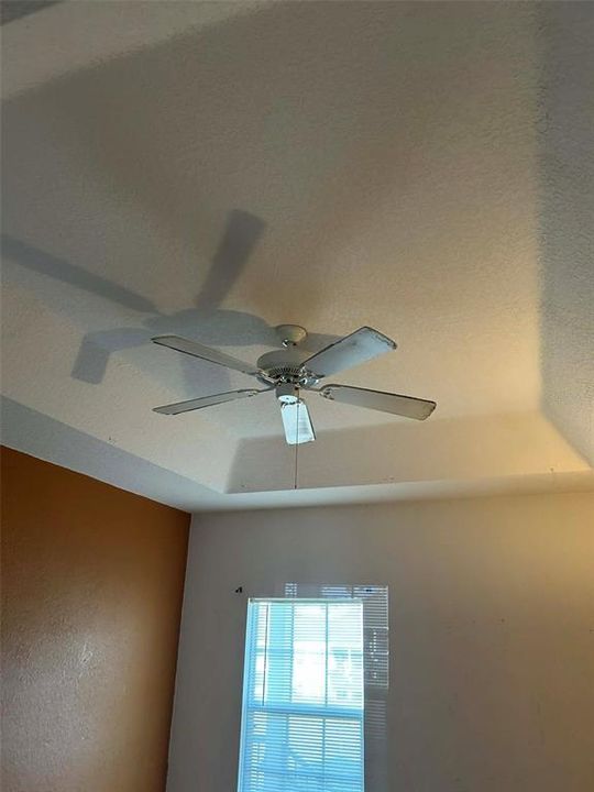 На продажу: $180,000 (2 спален, 2 ванн, 1143 Квадратных фут)