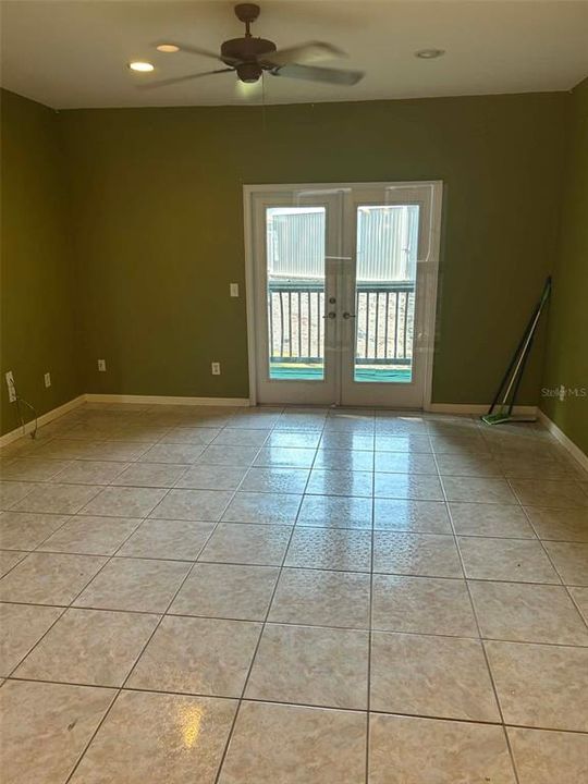 На продажу: $180,000 (2 спален, 2 ванн, 1143 Квадратных фут)