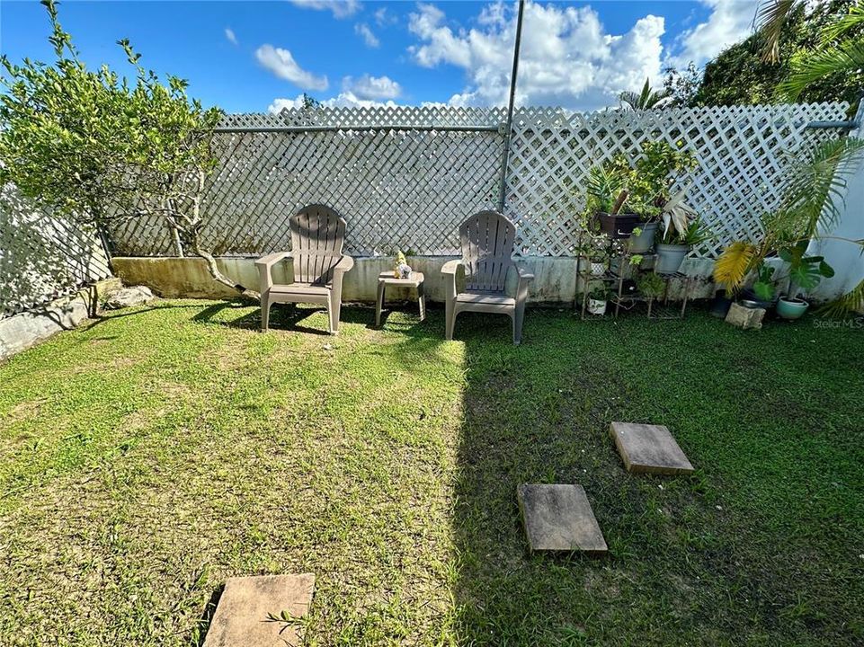 В аренду: $1,800 (3 спален, 1 ванн, 800 Квадратных фут)