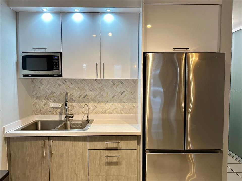 В аренду: $1,800 (3 спален, 1 ванн, 800 Квадратных фут)