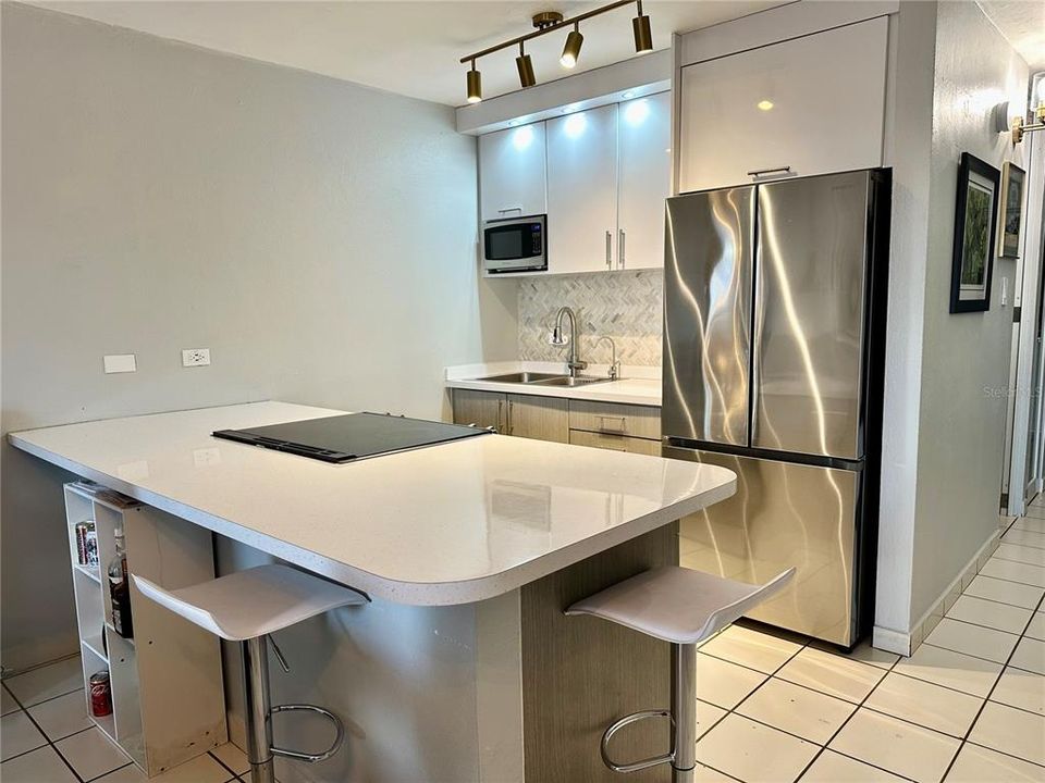 В аренду: $1,800 (3 спален, 1 ванн, 800 Квадратных фут)