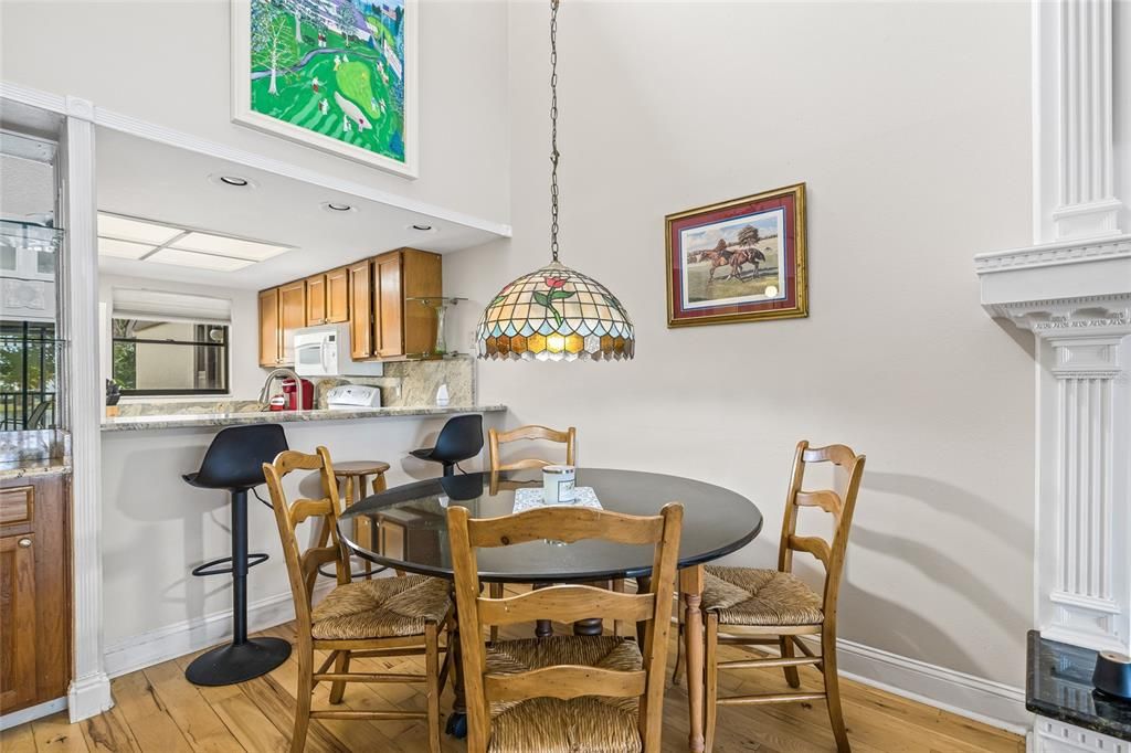 For Sale: $210,000 (2 beds, 2 baths, 888 Square Feet)