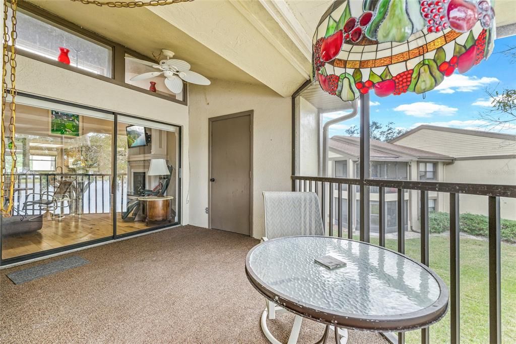 For Sale: $210,000 (2 beds, 2 baths, 888 Square Feet)