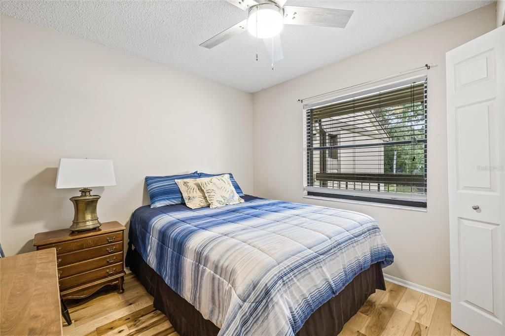 For Sale: $210,000 (2 beds, 2 baths, 888 Square Feet)