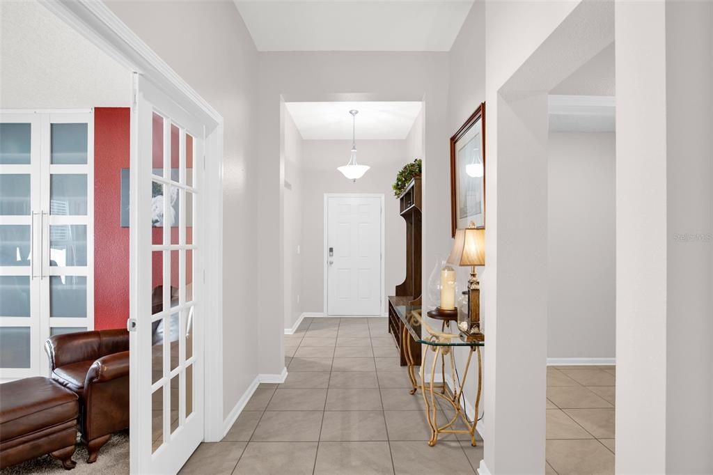 For Sale: $399,900 (3 beds, 3 baths, 2042 Square Feet)