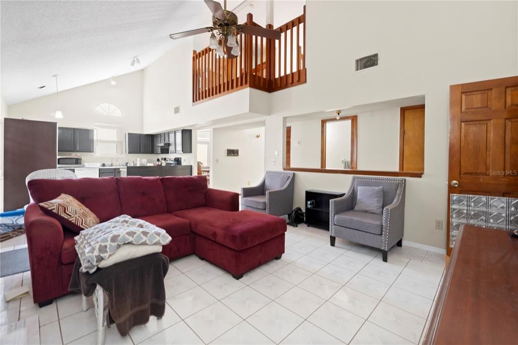 For Sale: $425,000 (5 beds, 3 baths, 2474 Square Feet)