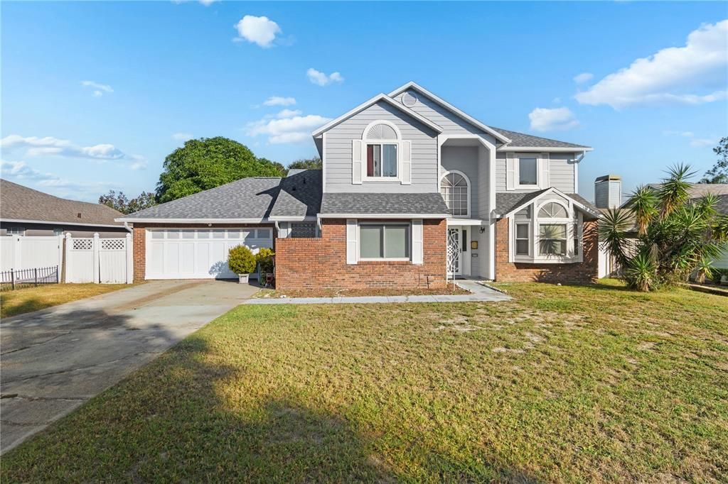 For Sale: $425,000 (5 beds, 3 baths, 2474 Square Feet)