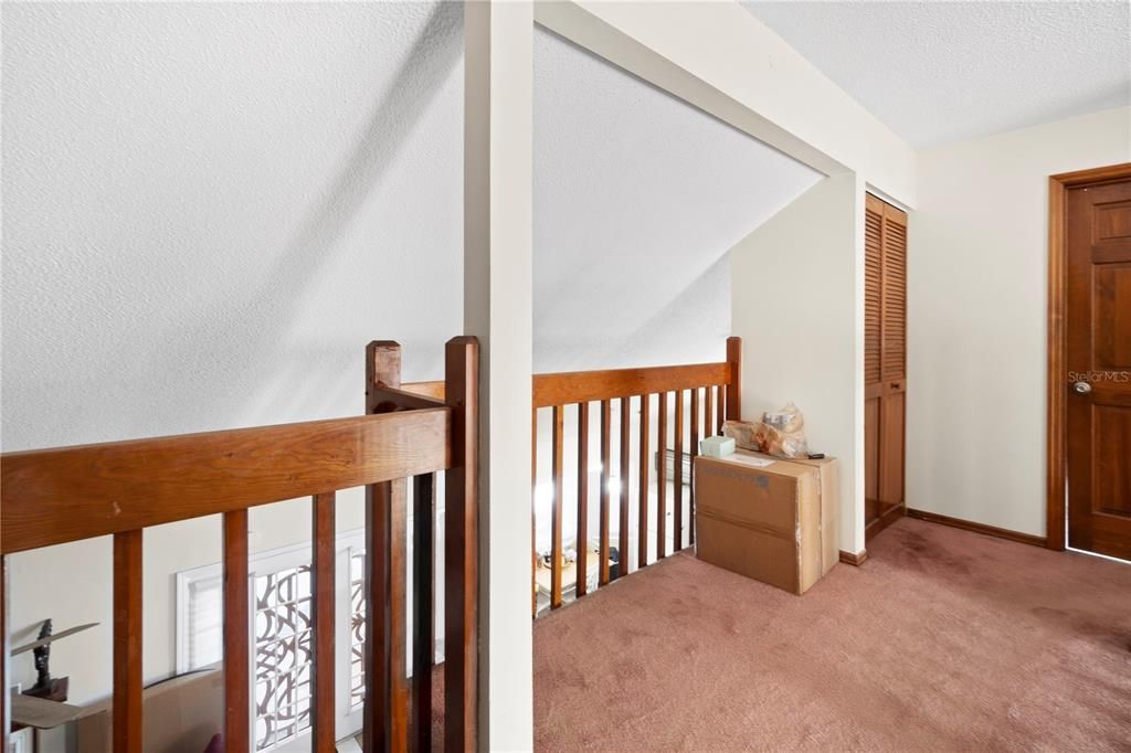 For Sale: $425,000 (5 beds, 3 baths, 2474 Square Feet)