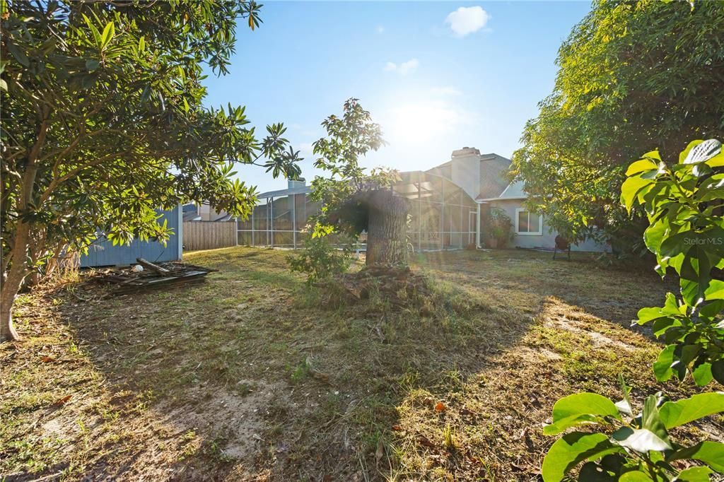 For Sale: $425,000 (5 beds, 3 baths, 2474 Square Feet)