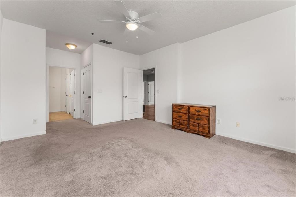 На продажу: $205,000 (3 спален, 2 ванн, 1405 Квадратных фут)