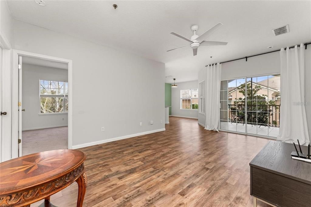 На продажу: $205,000 (3 спален, 2 ванн, 1405 Квадратных фут)