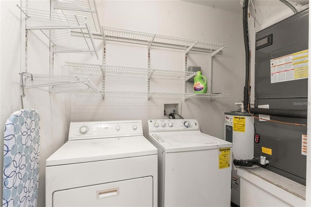 На продажу: $205,000 (3 спален, 2 ванн, 1405 Квадратных фут)