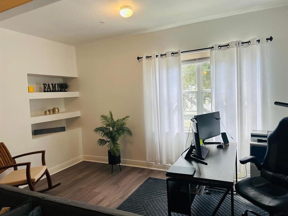 For Sale: $315,000 (3 beds, 2 baths, 1453 Square Feet)