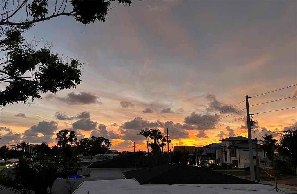 待售: $739,000 (4 贝兹, 0 浴室, 2286 平方英尺)