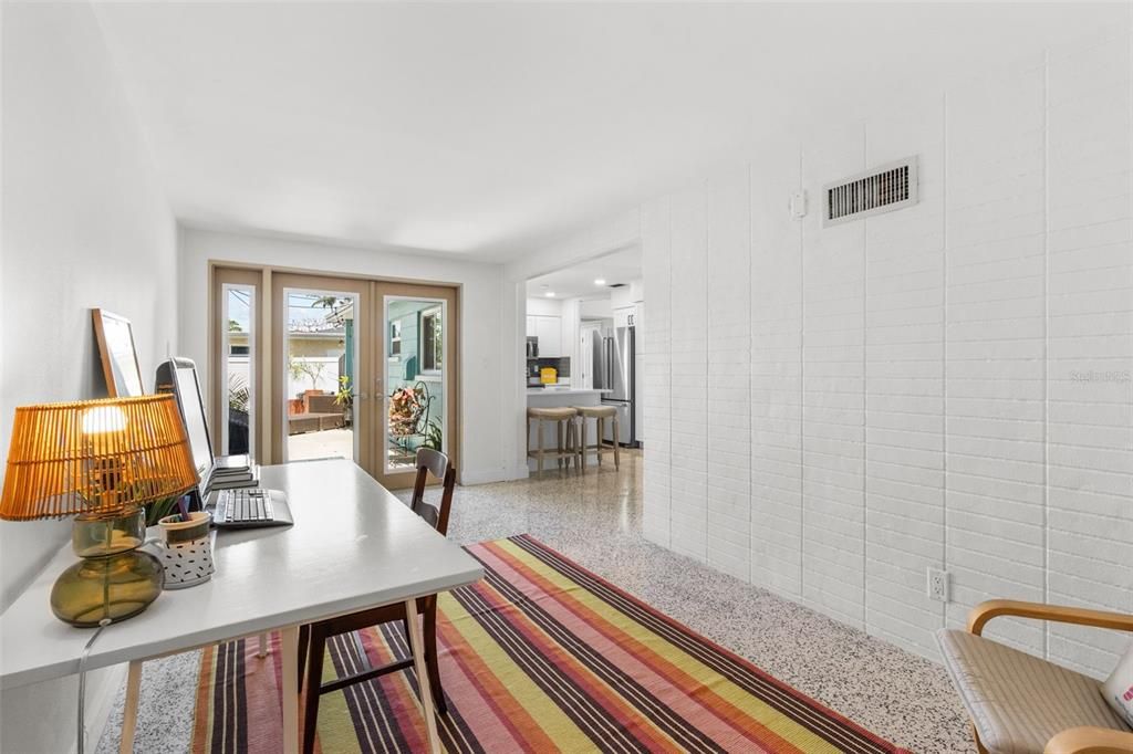 待售: $739,000 (4 贝兹, 0 浴室, 2286 平方英尺)