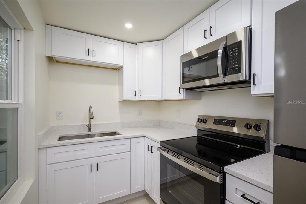 出租: $1,850 (2 贝兹, 1 浴室, 620 平方英尺)