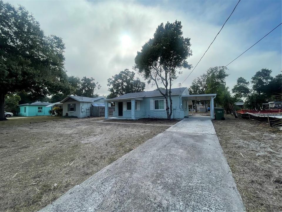 For Rent: $2,100 (2 beds, 1 baths, 940 Square Feet)