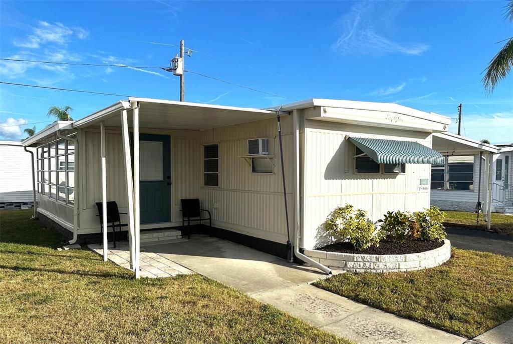 For Sale: $89,500 (2 beds, 1 baths, 669 Square Feet)