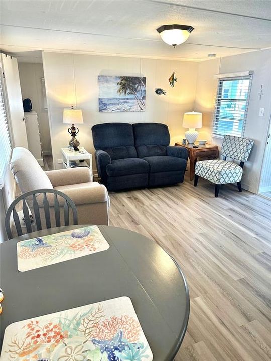 For Sale: $89,500 (2 beds, 1 baths, 669 Square Feet)