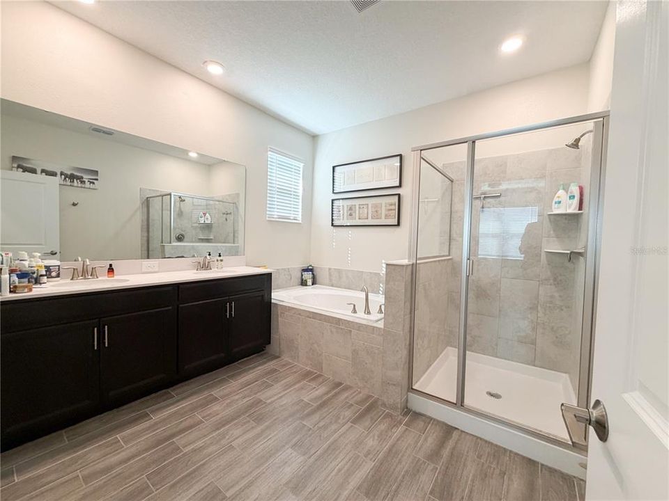 For Sale: $495,000 (4 beds, 3 baths, 2287 Square Feet)