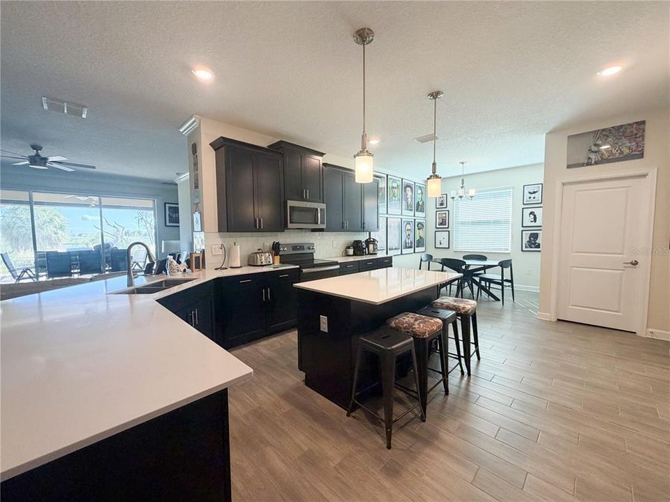 For Sale: $495,000 (4 beds, 3 baths, 2287 Square Feet)