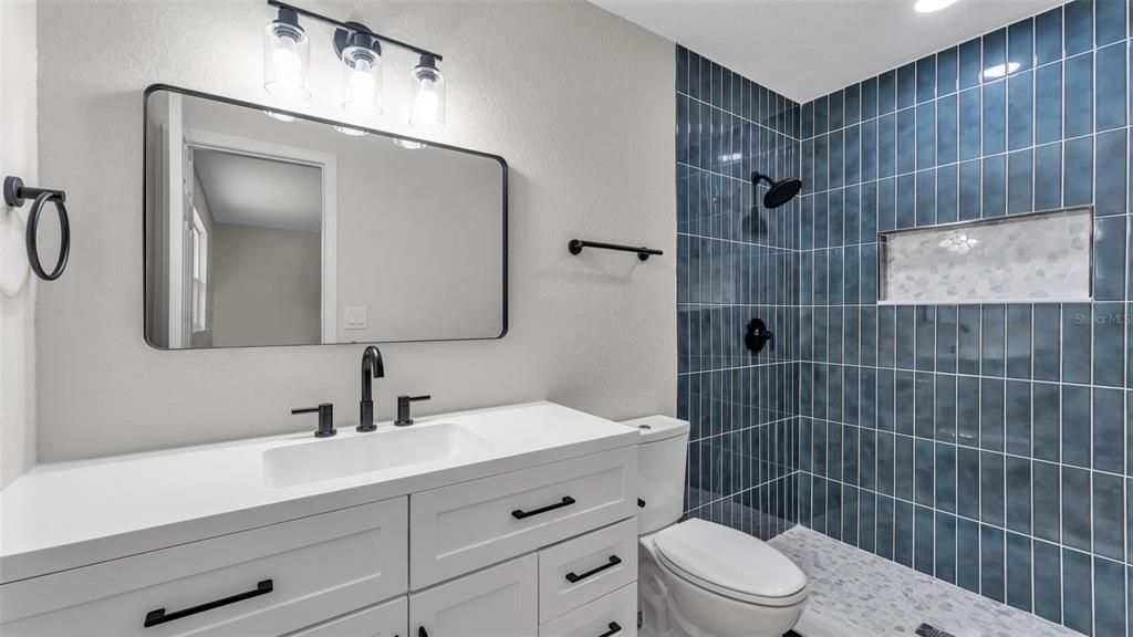 En Venta: $425,000 (3 camas, 2 baños, 2160 Pies cuadrados)