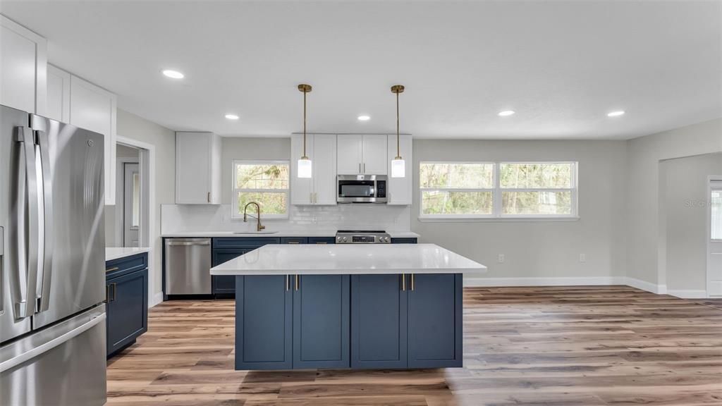 En Venta: $425,000 (3 camas, 2 baños, 2160 Pies cuadrados)