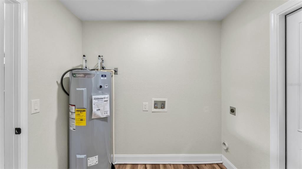 En Venta: $425,000 (3 camas, 2 baños, 2160 Pies cuadrados)