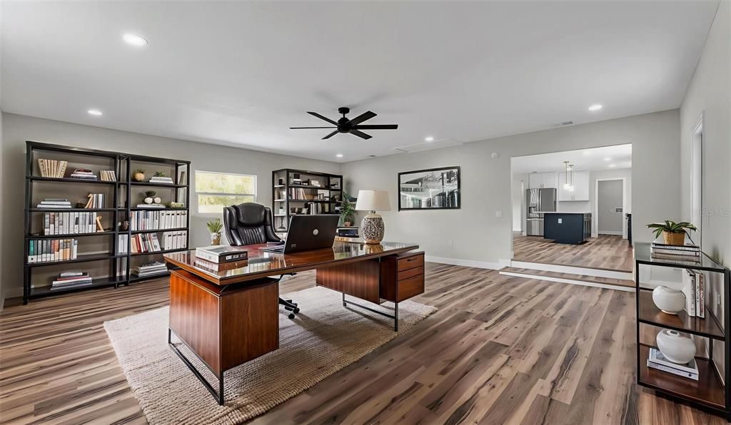 En Venta: $425,000 (3 camas, 2 baños, 2160 Pies cuadrados)