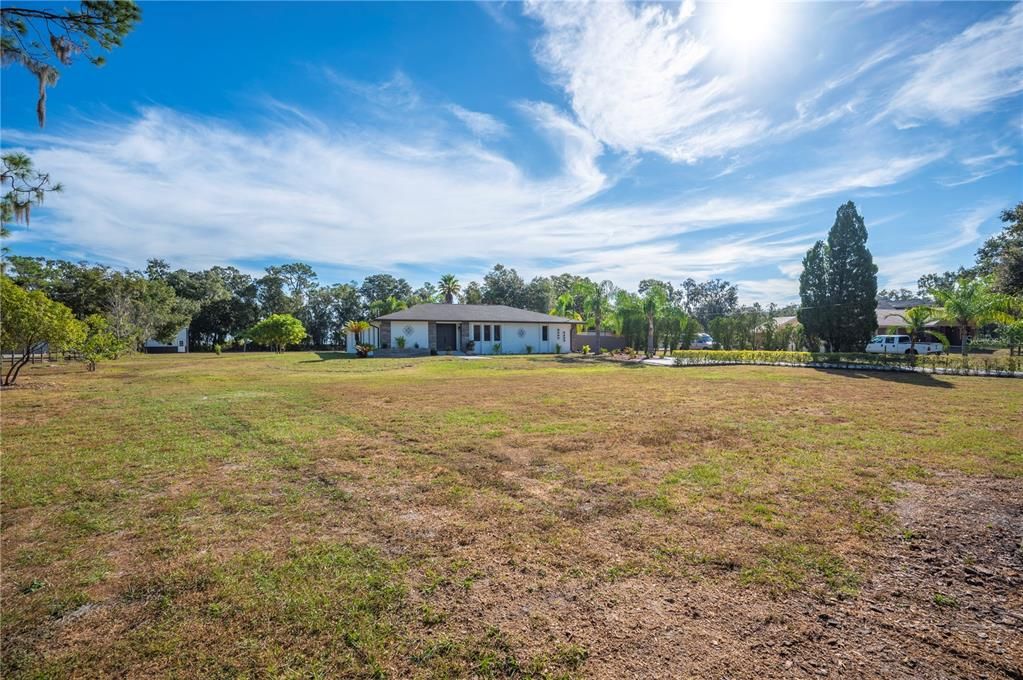 En Venta: $620,000 (3 camas, 2 baños, 2081 Pies cuadrados)