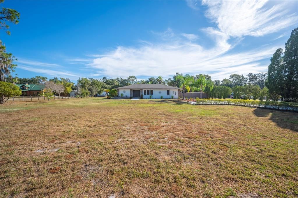 En Venta: $620,000 (3 camas, 2 baños, 2081 Pies cuadrados)